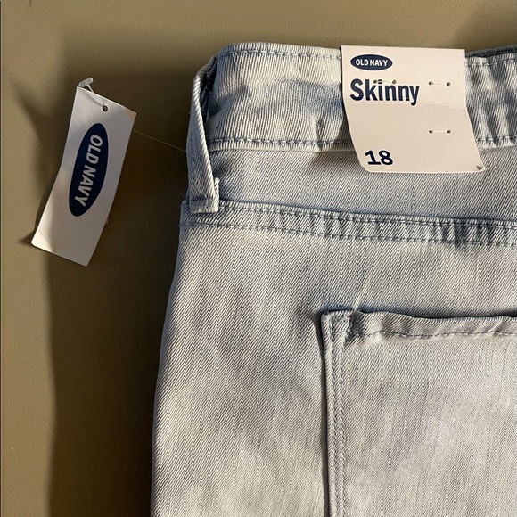 NWT Bleach color skinny jeans 18 - Picture 2 of 3